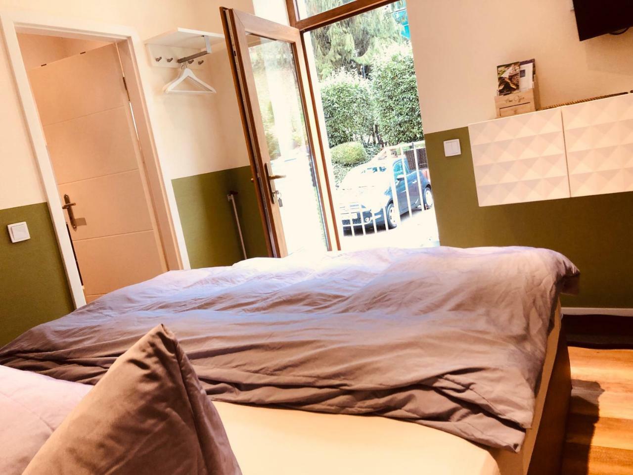 Business-Lodging Apartmenthaus Höhr-Grenzhausen Extérieur photo